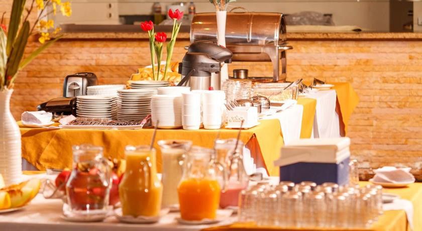 Hotel 10 Itajai/Navegantes Ngoại thất bức ảnh